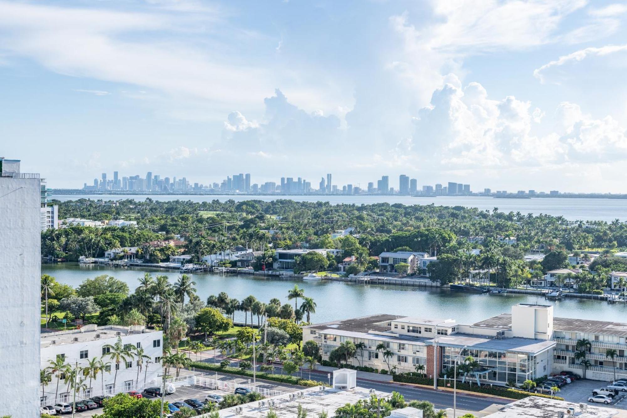Bluebird Suites Monte Carlo Miami Beach Kamer foto