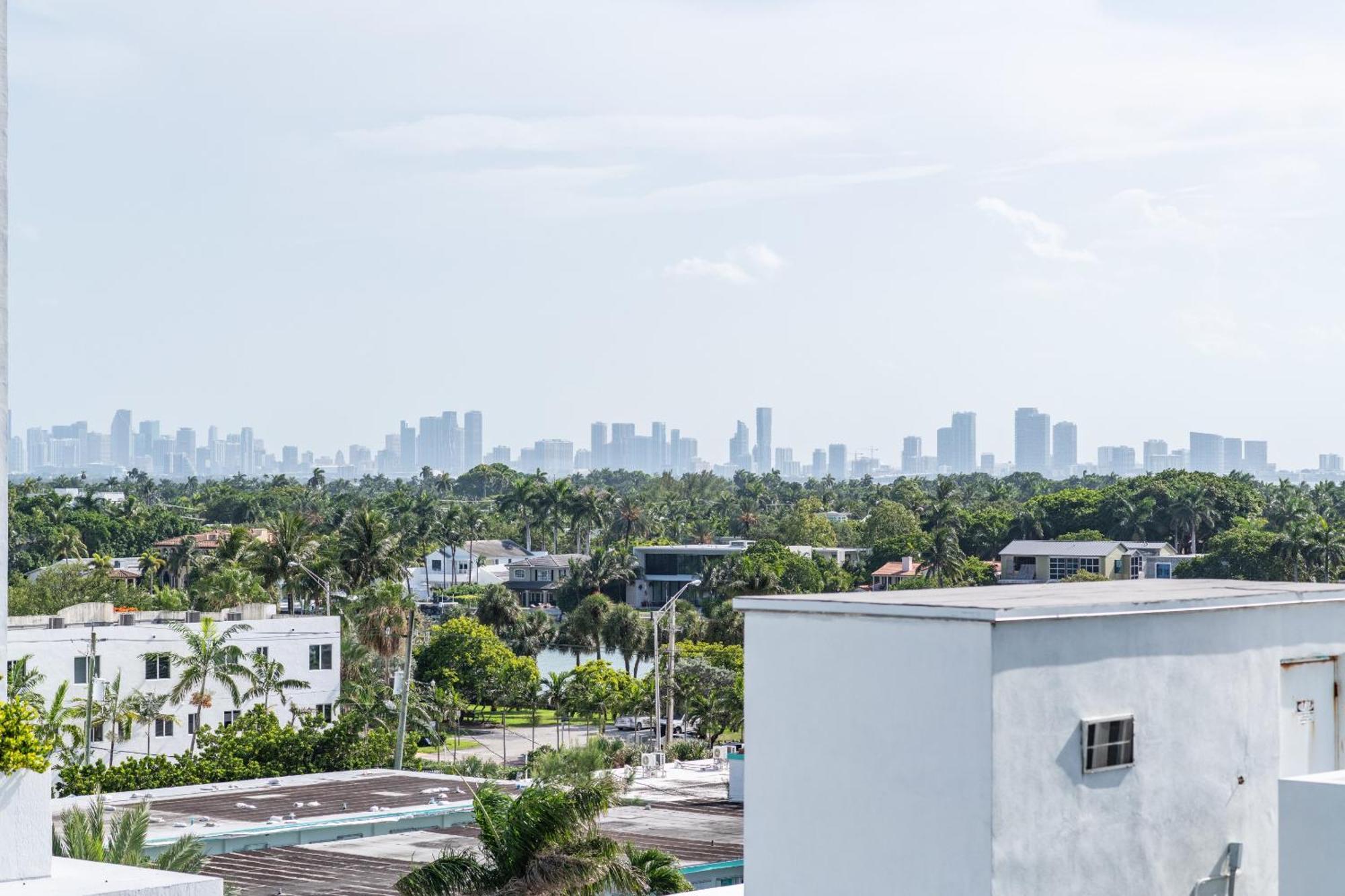 Bluebird Suites Monte Carlo Miami Beach Kamer foto